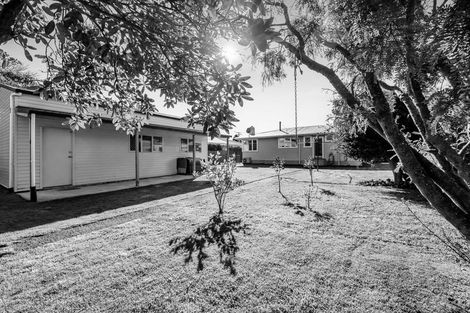Photo of property in 37 Reid Avenue, Hawera, 4610