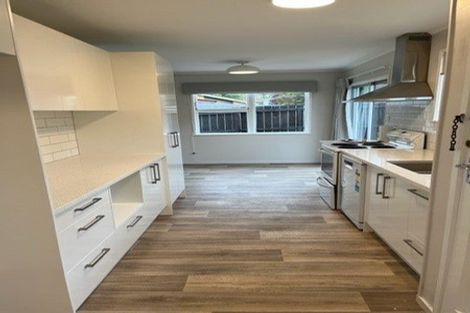 Photo of property in 2a Lansdown Place, Papakura, 2110