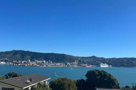 Photo of property in Gateway Apartments, 19 Maida Vale Road, Roseneath, Wellington, 6011