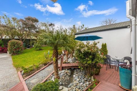 Photo of property in 52 Hewlett Road, Massey, Auckland, 0614