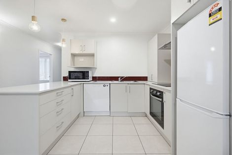 Photo of property in 4/240 Old Farm Road, Hillcrest, Hamilton, 3216