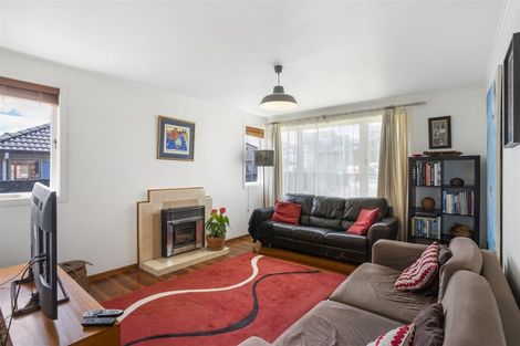 Photo of property in 14 Karamu Street, Te Atatu Peninsula, Auckland, 0610