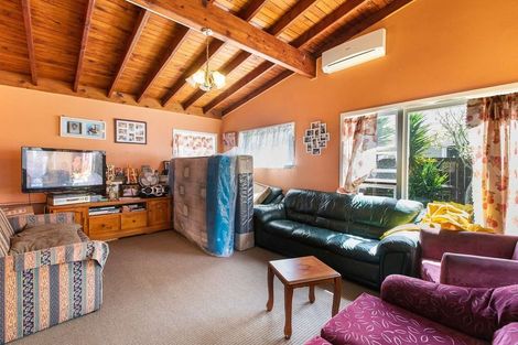 Photo of property in 21 Margaret Road, Papatoetoe, Auckland, 2025