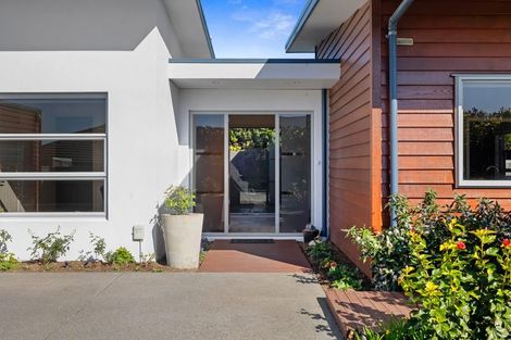Photo of property in 4 St Andrews Parkway, Waiwhakaiho, New Plymouth, 4312