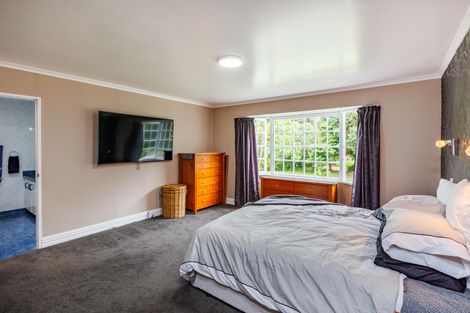 Photo of property in 158 Turitea Road, Fitzherbert, Palmerston North, 4472