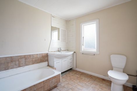 Photo of property in 82 Fairs Road, Milson, Palmerston North, 4414