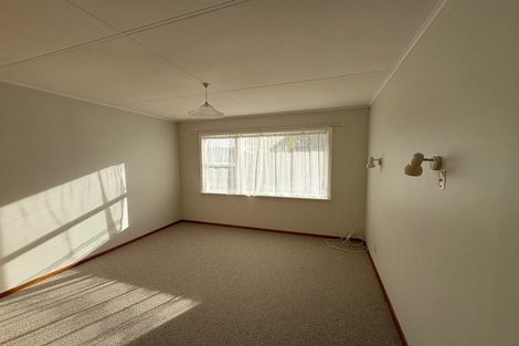 Photo of property in 120 Weraroa Road, Levin, 5510