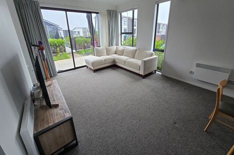 Photo of property in 28 Hobsonville Point Road, Hobsonville, Auckland, 0616