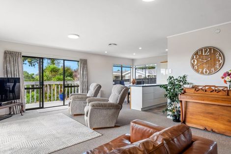 Photo of property in 13 Grand View Road, Te Kamo, Whangarei, 0112