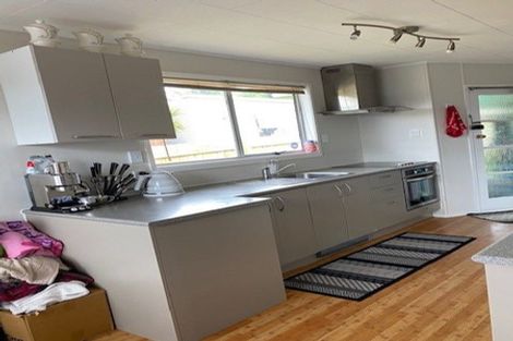 Photo of property in 11 Surman Place, Glen Eden, Auckland, 0602