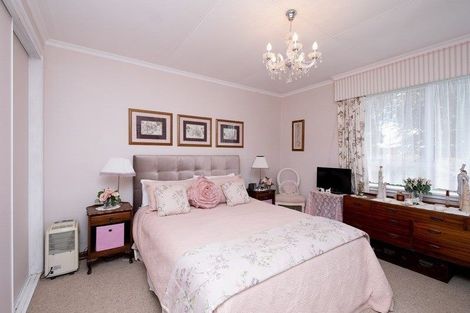 Photo of property in 16 Montjoy Street, Stratford, 4332