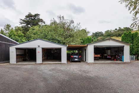 Photo of property in 158 Turitea Road, Fitzherbert, Palmerston North, 4472