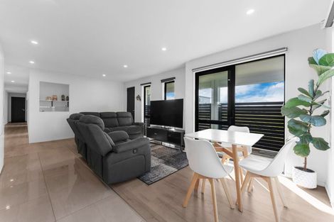 Photo of property in 2 Tidal View Road, Karaka, Papakura, 2113
