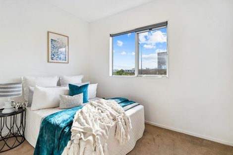 Photo of property in 127 Tarapuka Road, Westgate, Auckland, 0814