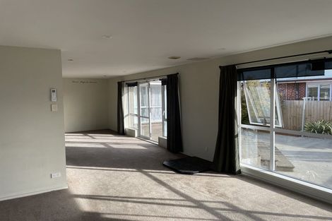 Photo of property in 1/1 Glenys Place, Broomfield, Christchurch, 8042