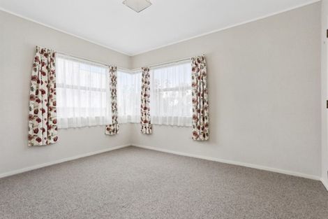 Photo of property in 7a Beach Road, Orewa, 0931