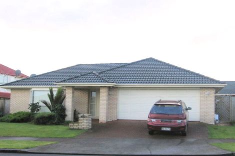 Photo of property in 3 Claremont Way, East Tamaki Heights, Auckland, 2016