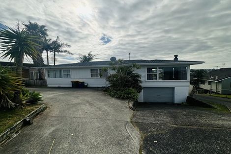 Photo of property in 1/54 Target Road, Totara Vale, Auckland, 0629