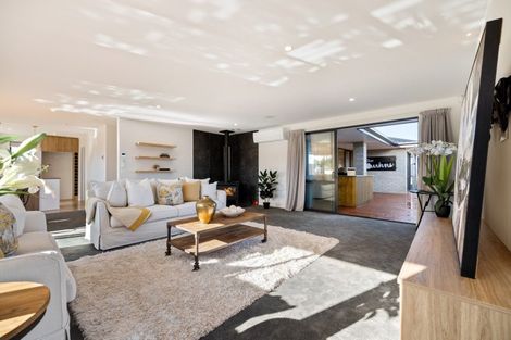 Photo of property in 8 Plover Avenue, Amberley, 7410