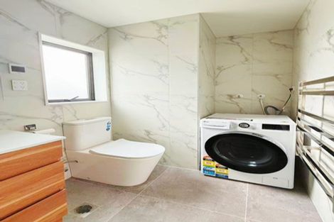 Photo of property in 18a Arrow Road, Forrest Hill, Auckland, 0620