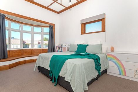 Photo of property in 33 Carnarvon Street, Gisborne, 4010