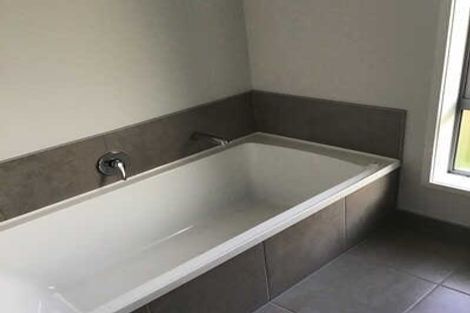 Photo of property in 13 Parton Road, Pukekohe, 2120