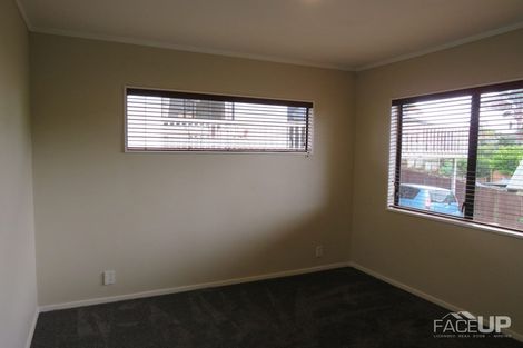 Photo of property in 8 Sailfish Drive, West Harbour, Auckland, 0618
