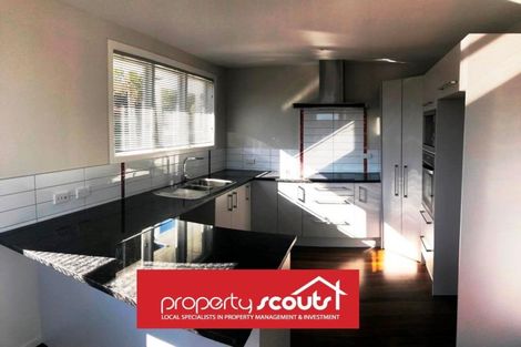 Photo of property in 76 Gloria Avenue, Te Atatu Peninsula, Auckland, 0610