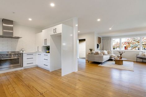 Photo of property in 8 Saint Winifreds Avenue, Hamilton East, Hamilton, 3216