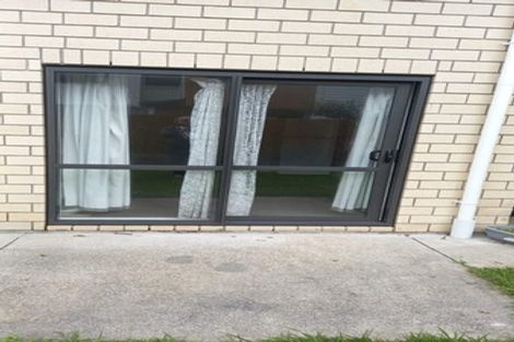 Photo of property in 1/22 Nikau Street, New Lynn, Auckland, 0600