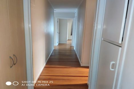 Photo of property in 73 Kervil Avenue, Te Atatu Peninsula, Auckland, 0610