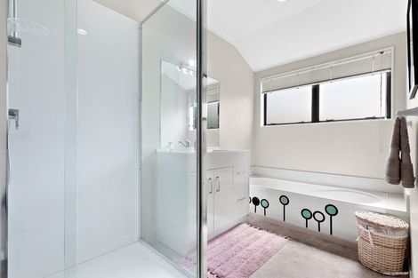 Photo of property in 3 Margan Avenue, New Lynn, Auckland, 0600