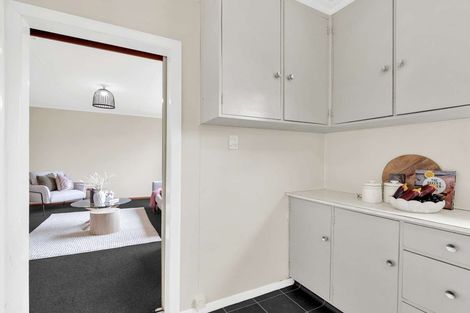 Photo of property in 2/84 Linton Street, West End, Palmerston North, 4410
