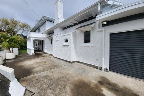 Photo of property in 6 Ridge Lane, New Plymouth, 4310