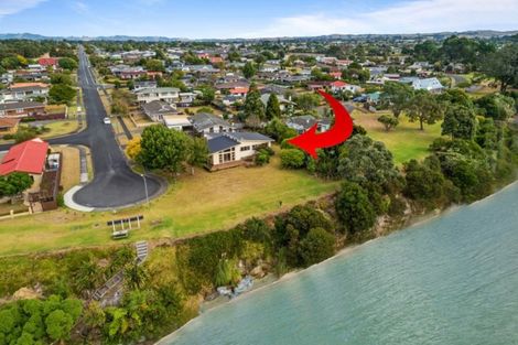 Photo of property in 130 Racecourse Road, Waiuku, 2123