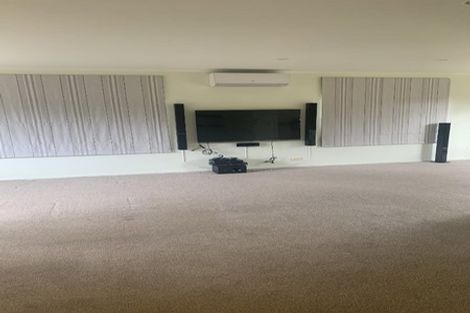 Photo of property in 1 Kittiwake Drive, Schnapper Rock, Auckland, 0632