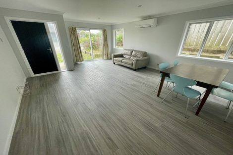 Photo of property in 34a Landsdowne Terrace, Karori, Wellington, 6012