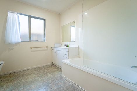 Photo of property in 4 Margarita Rise, Pukekohe, 2120