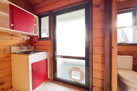 Photo of property in 166 Mitchell Street, Brooklyn, Wellington, 6021