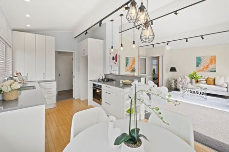 Photo of property in 84 Tiraumea Drive, Pakuranga, Auckland, 2010