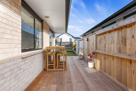Photo of property in 19 Kuihi Street, Poike, Tauranga, 3112