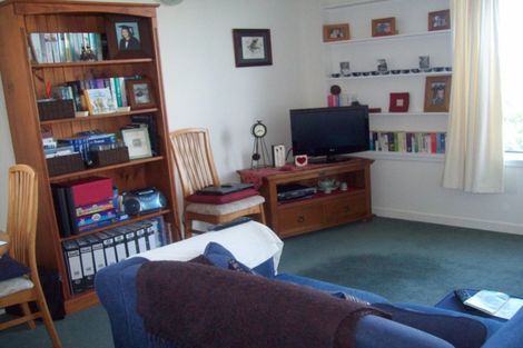 Photo of property in Hobson Court Flats, 35/70u Hobson Street, Thorndon, Wellington, 6011