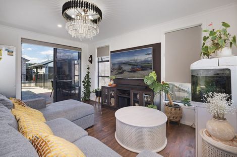 Photo of property in 2 Hauruia Way, Pyes Pa, Tauranga, 3112