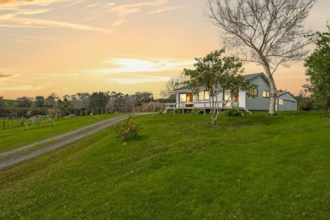 Photo of property in 56 Aubrey Road, Stillwater, Silverdale, 0993