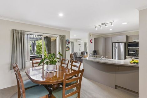 Photo of property in 63 Weraroa Road, Levin, 5510