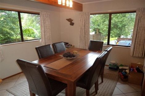 Photo of property in 130 Cliff View Drive, Green Bay, Auckland, 0604