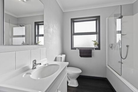 Photo of property in 15a Carthew Street, Okato, 4335