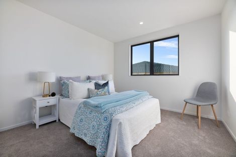 Photo of property in 18b Mackenzie Street, Te Atatu South, Auckland, 0610