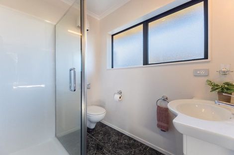 Photo of property in 33 Consort Close, Paraparaumu Beach, Paraparaumu, 5032