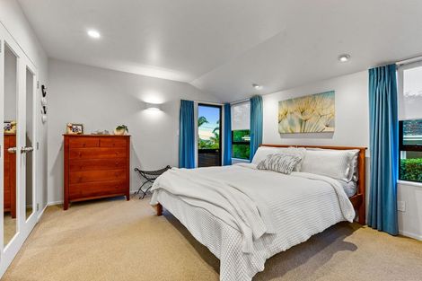 Photo of property in 43 Braemar Road, Rothesay Bay, Auckland, 0630